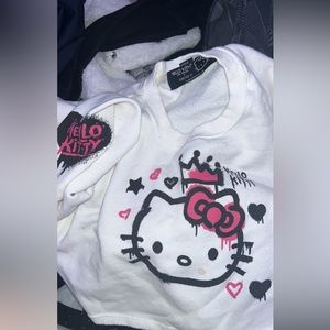 hello kitty x forever 21 sweatshirt cropped pullover
